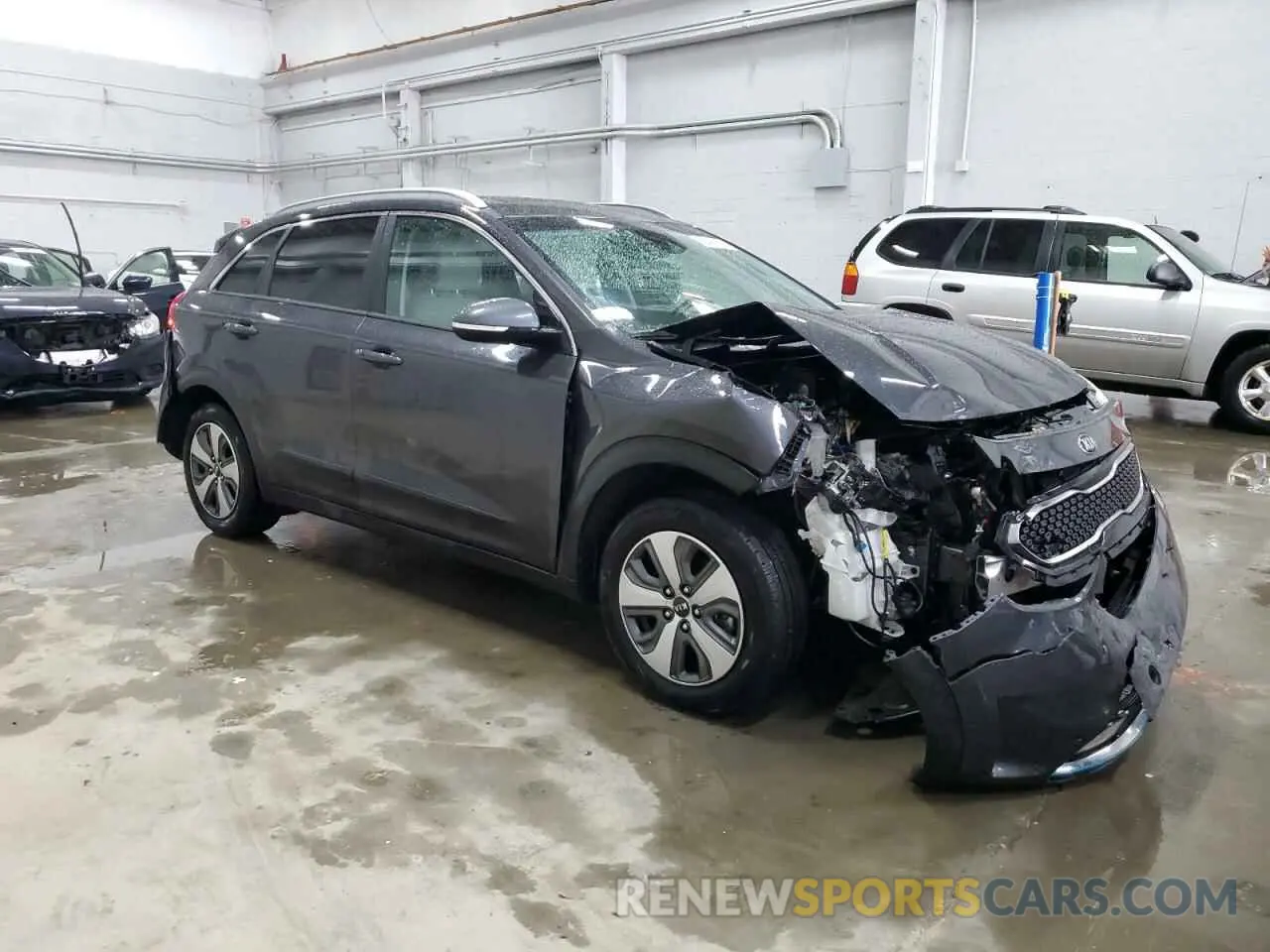 4 Photograph of a damaged car KNDCC3LD1K5325511 KIA NIRO 2019