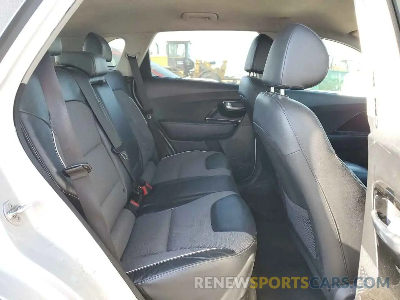 11 Photograph of a damaged car KNDCC3LG3K5024135 KIA NIRO 2019