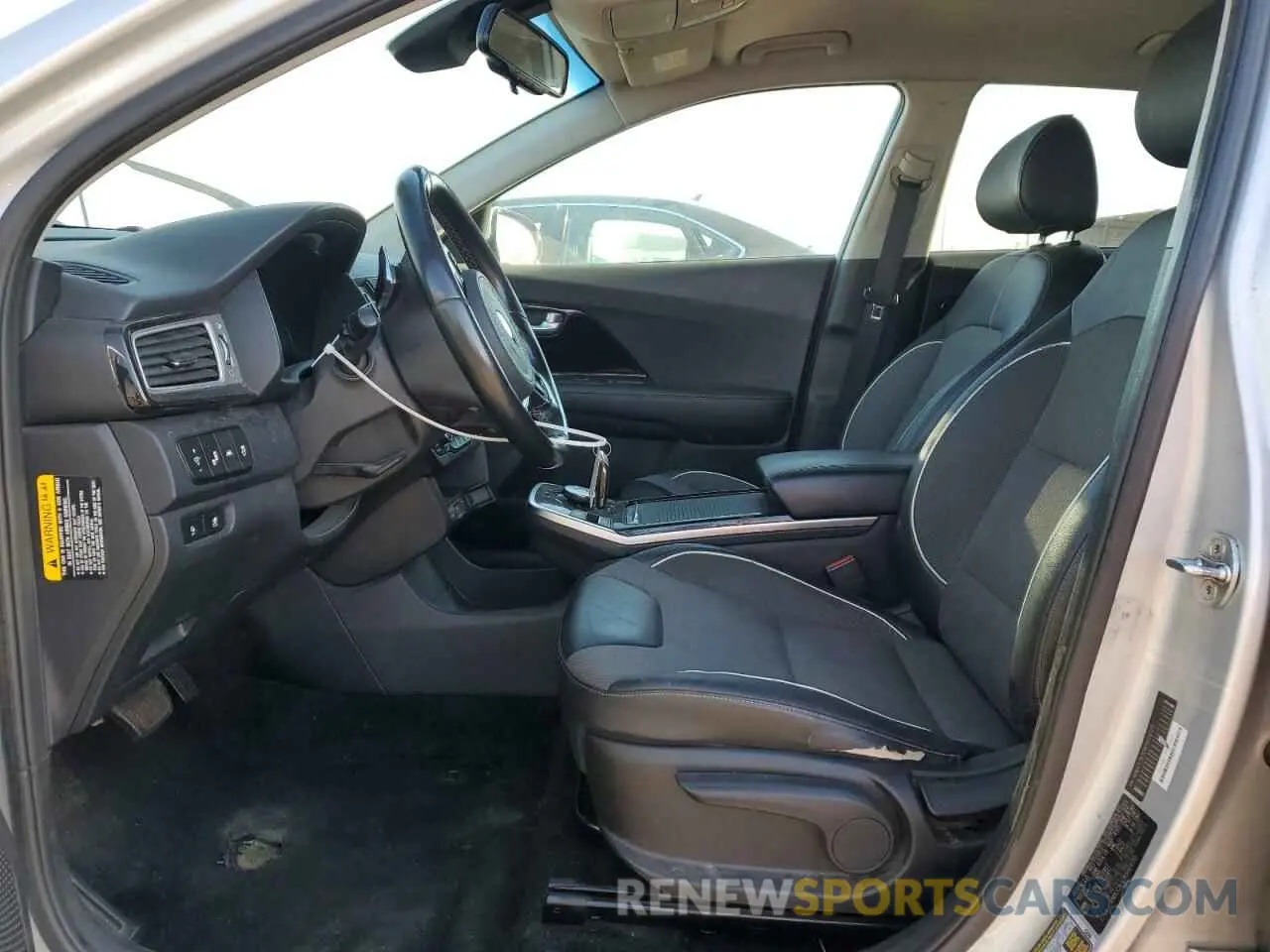 7 Photograph of a damaged car KNDCC3LG3K5024135 KIA NIRO 2019