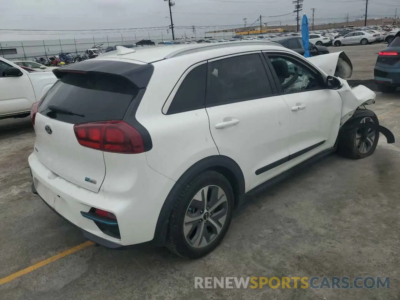 3 Photograph of a damaged car KNDCC3LG6K5026042 KIA NIRO 2019