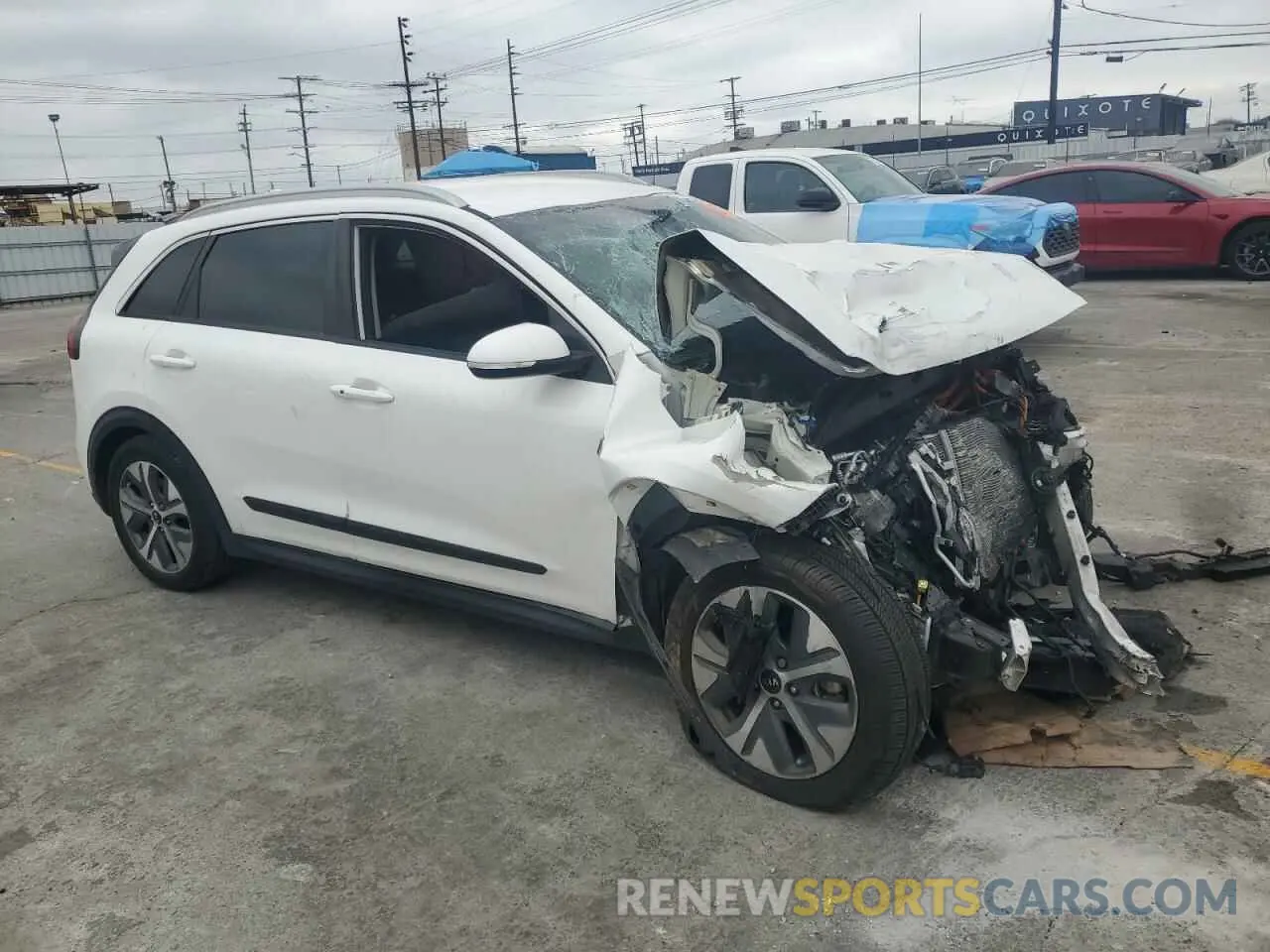 4 Photograph of a damaged car KNDCC3LG6K5026042 KIA NIRO 2019
