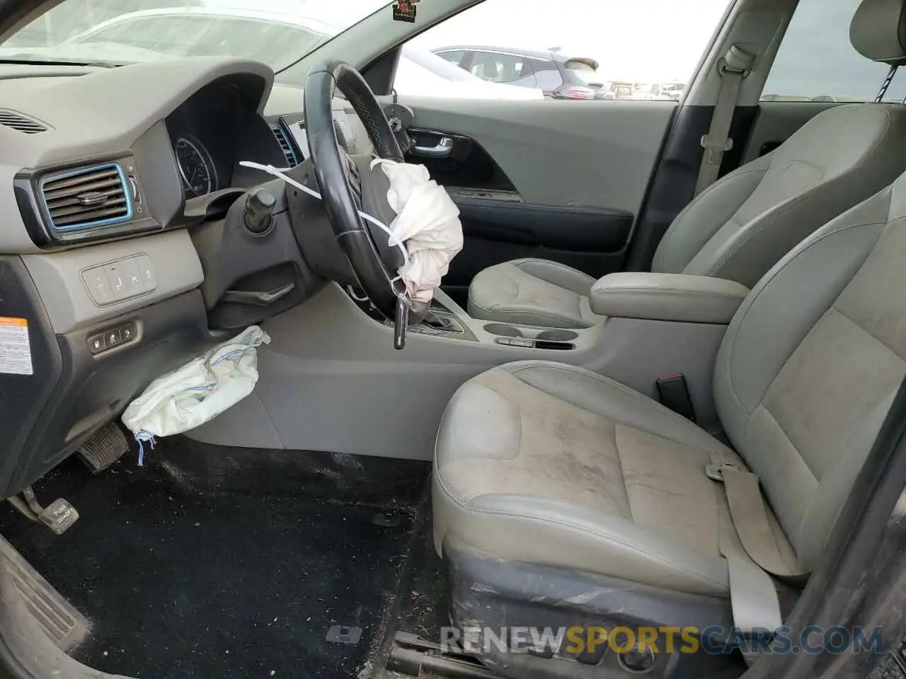 7 Photograph of a damaged car KNDCD3LD6K5259437 KIA NIRO 2019