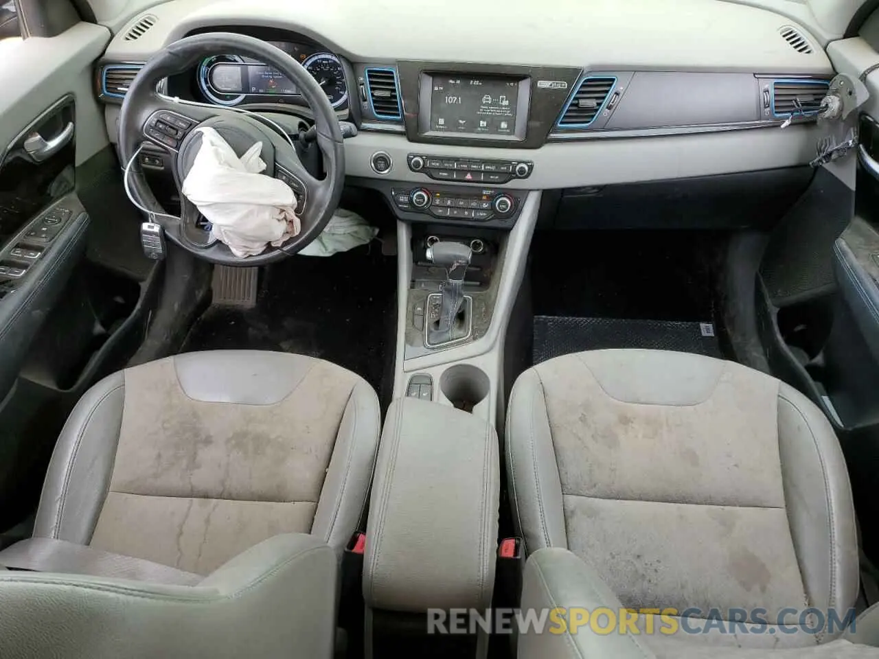 8 Photograph of a damaged car KNDCD3LD6K5259437 KIA NIRO 2019