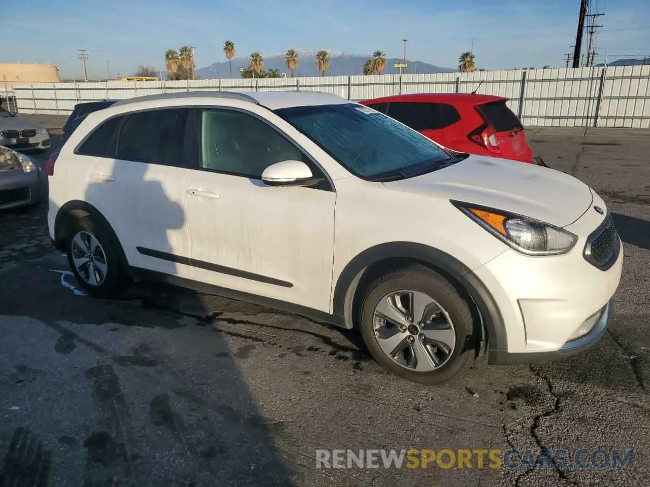 4 Photograph of a damaged car KNDCD3LD6K5331852 KIA NIRO 2019