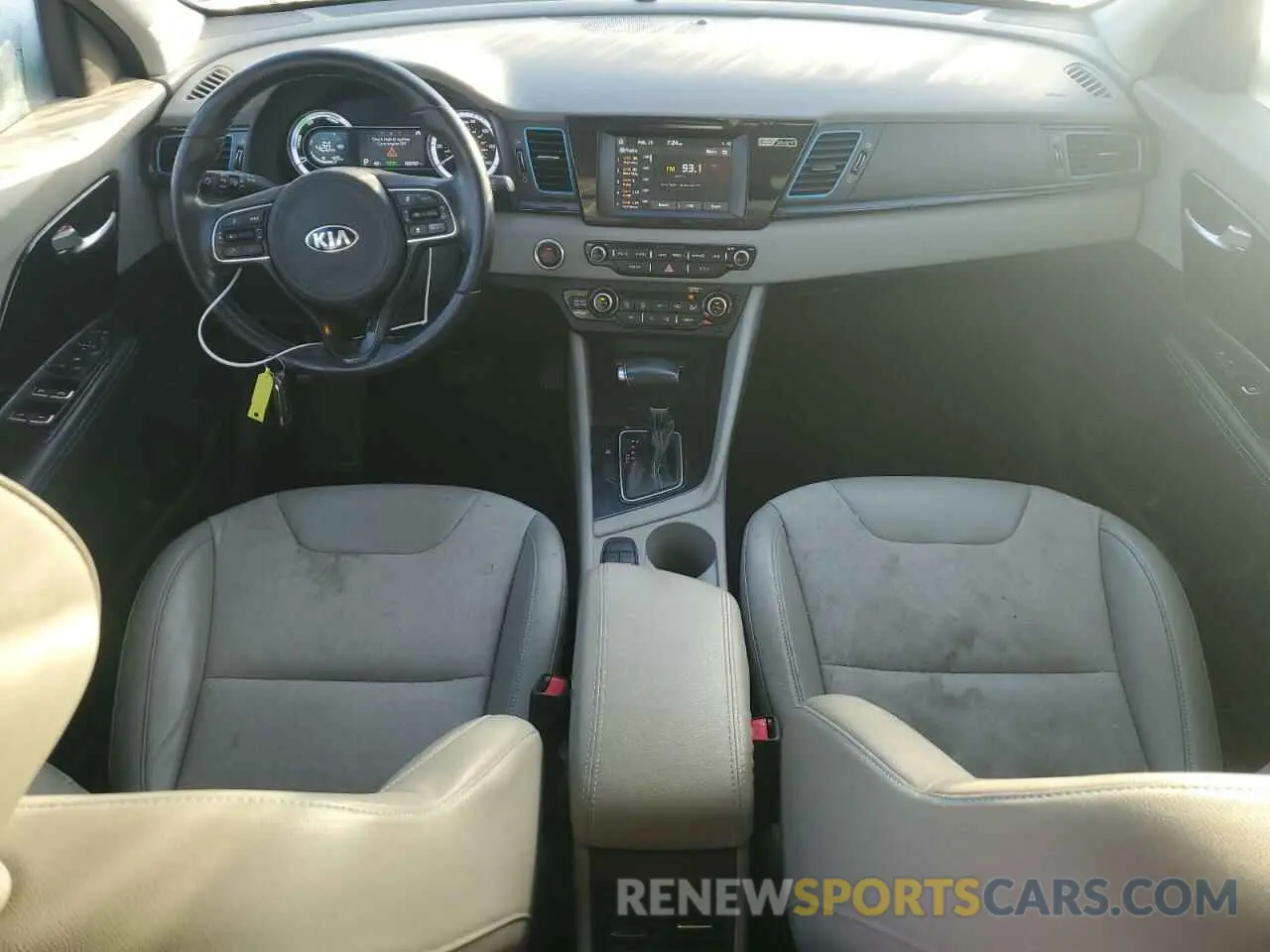 8 Photograph of a damaged car KNDCD3LD6K5331852 KIA NIRO 2019