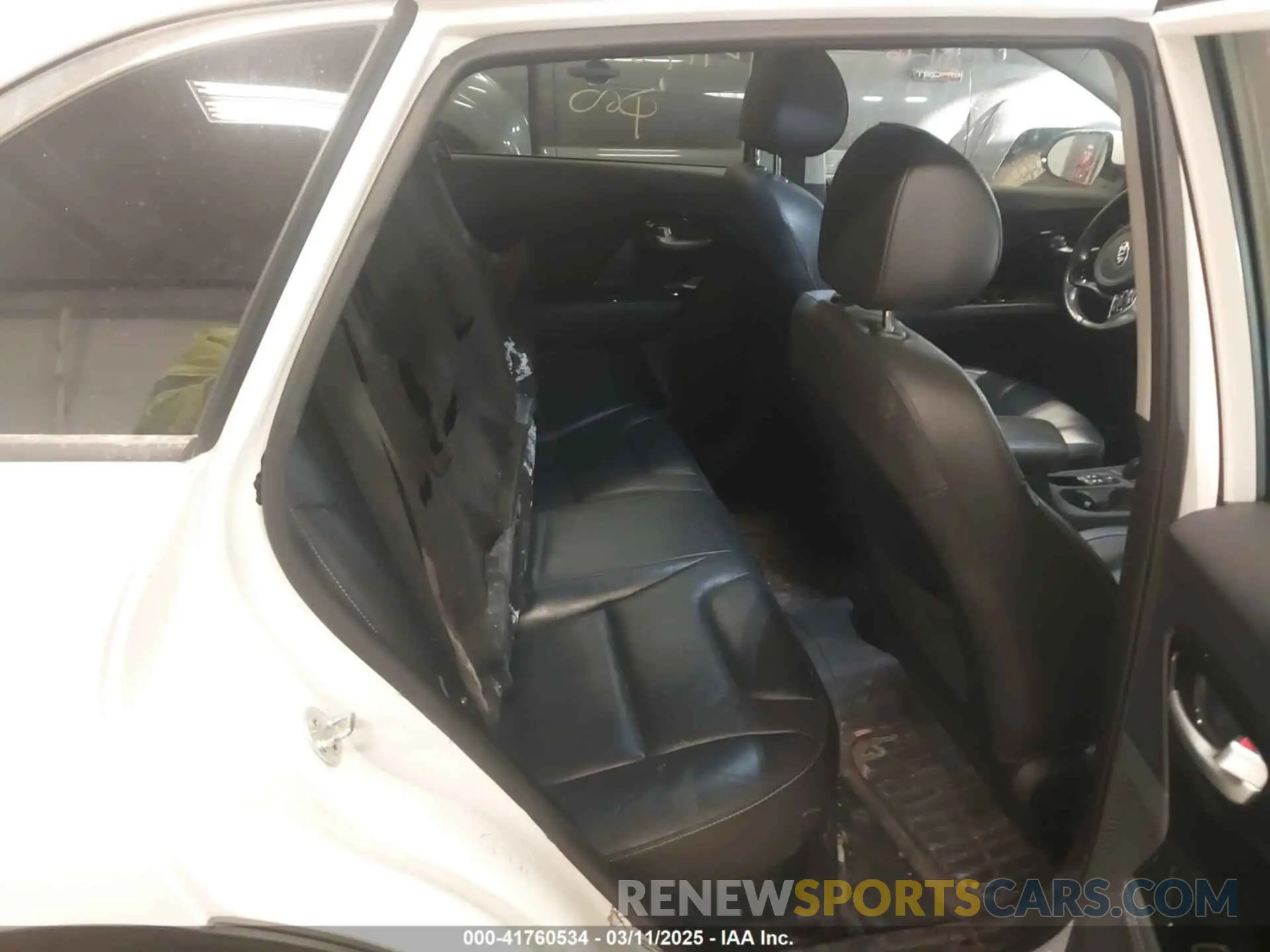 8 Photograph of a damaged car KNDCE3LC3K5216257 KIA NIRO 2019