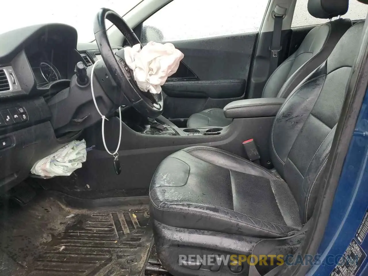 7 Photograph of a damaged car KNDCE3LC5K5274841 KIA NIRO 2019
