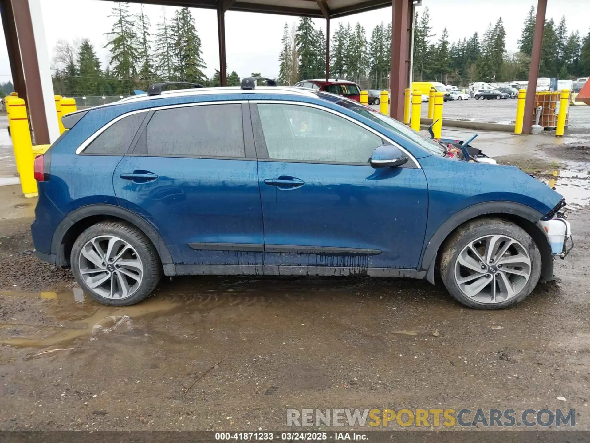 12 Photograph of a damaged car KNDCE3LC7K5351502 KIA NIRO 2019