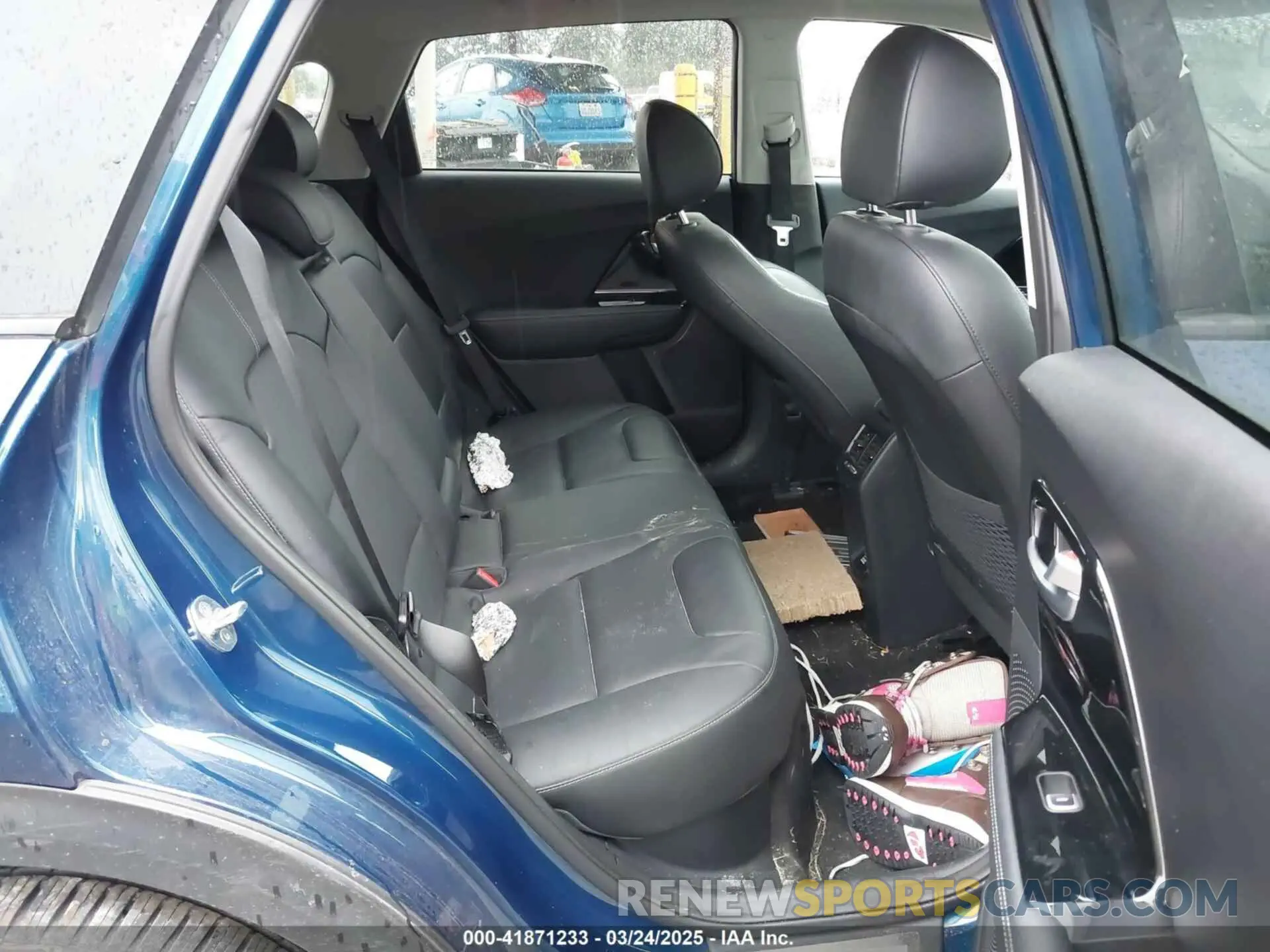 8 Photograph of a damaged car KNDCE3LC7K5351502 KIA NIRO 2019