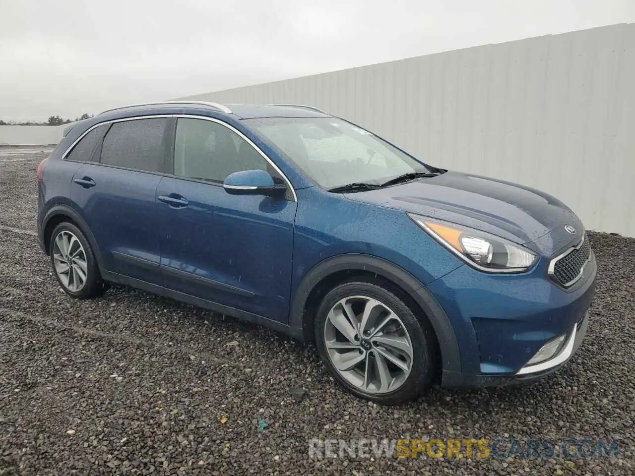4 Photograph of a damaged car KNDCE3LC9K5223665 KIA NIRO 2019