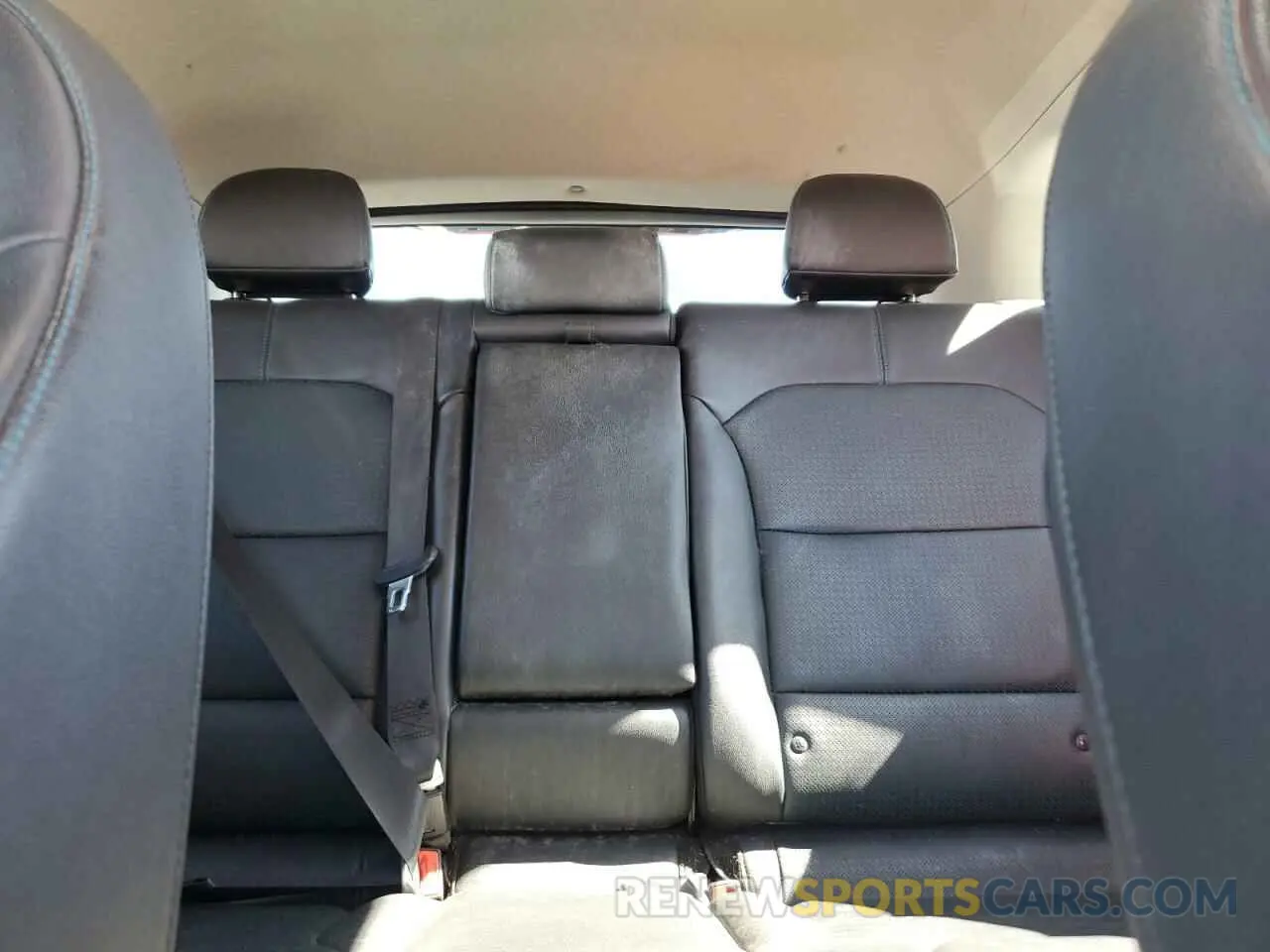 10 Photograph of a damaged car KNDCE3LG1K5027965 KIA NIRO 2019