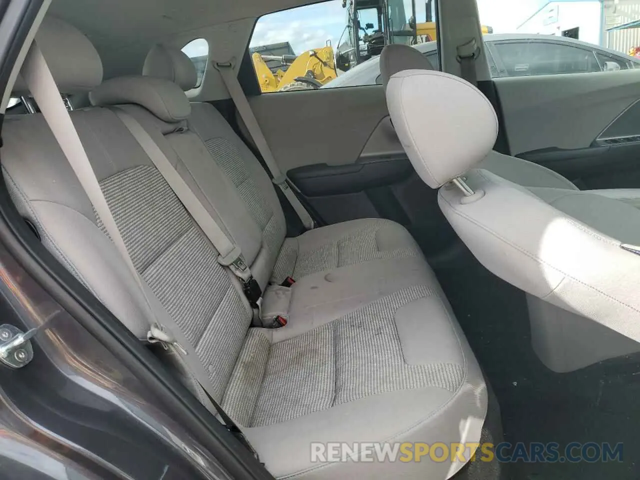 11 Photograph of a damaged car KNDCM3LD6K5316011 KIA NIRO 2019