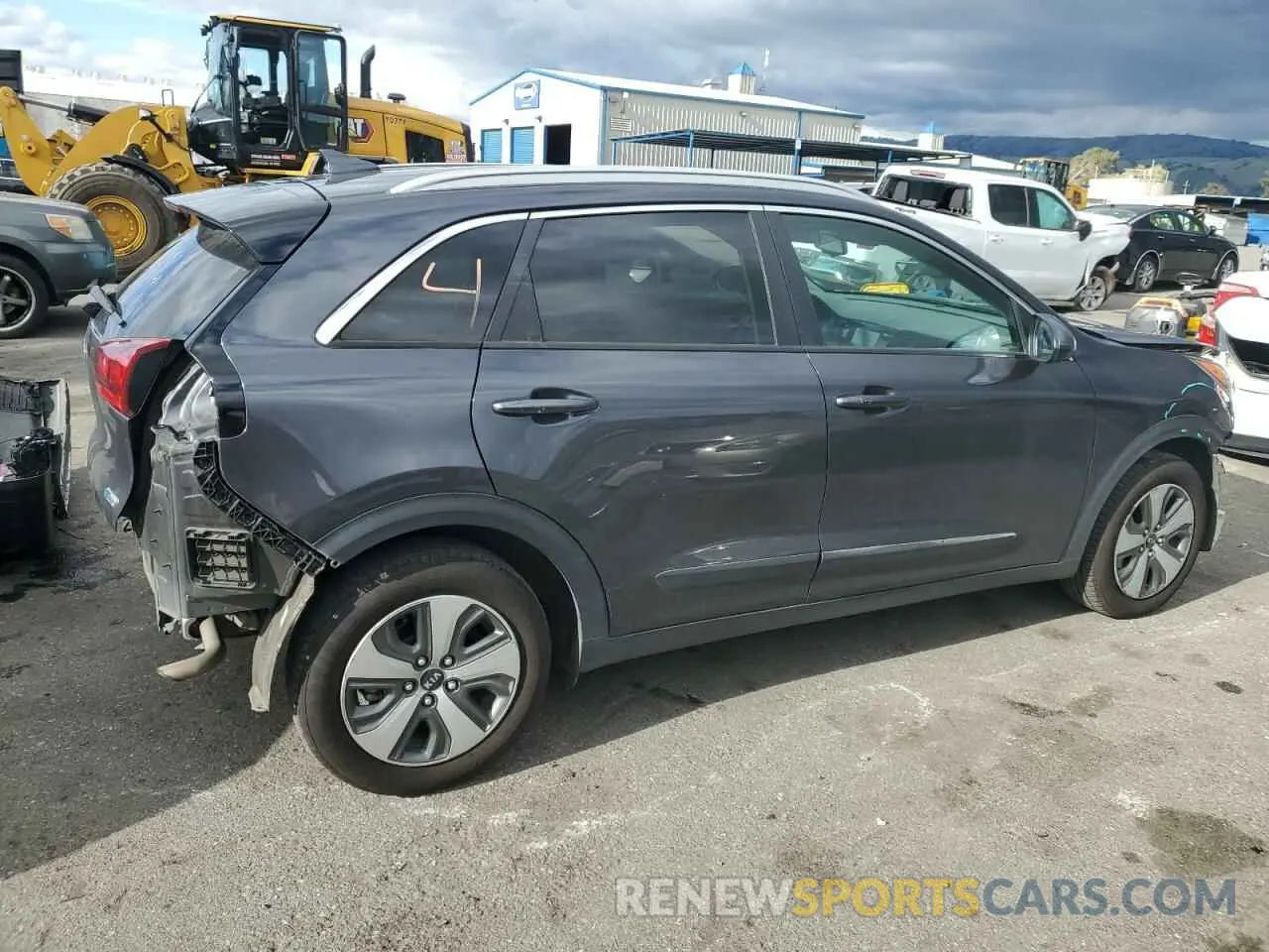 3 Photograph of a damaged car KNDCM3LD6K5316011 KIA NIRO 2019