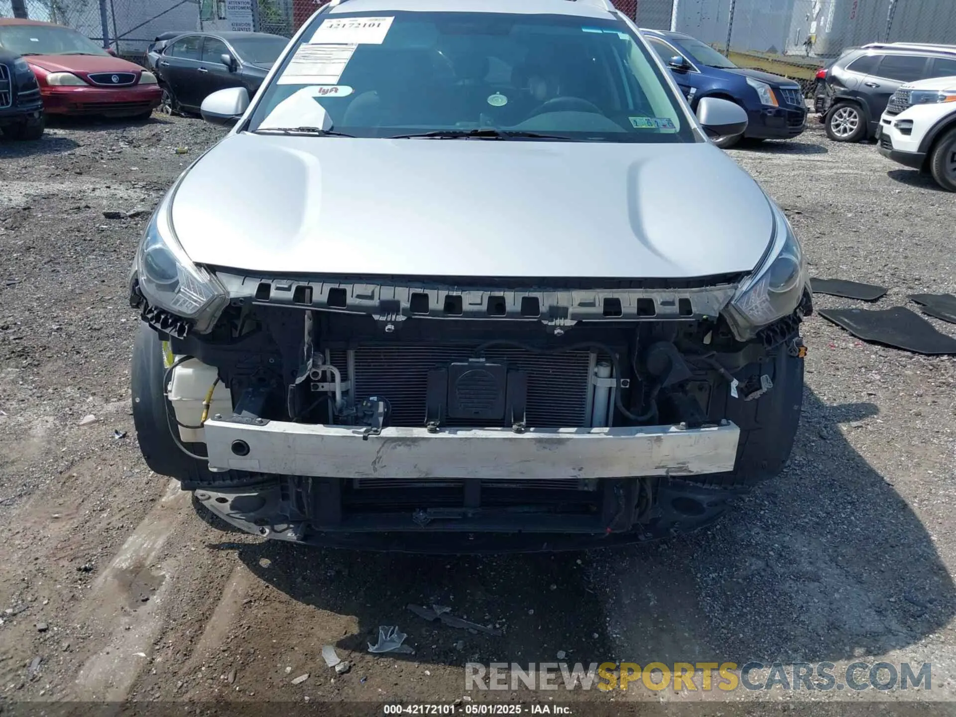 6 Photograph of a damaged car KNDCB3LC0L5360696 KIA NIRO 2020
