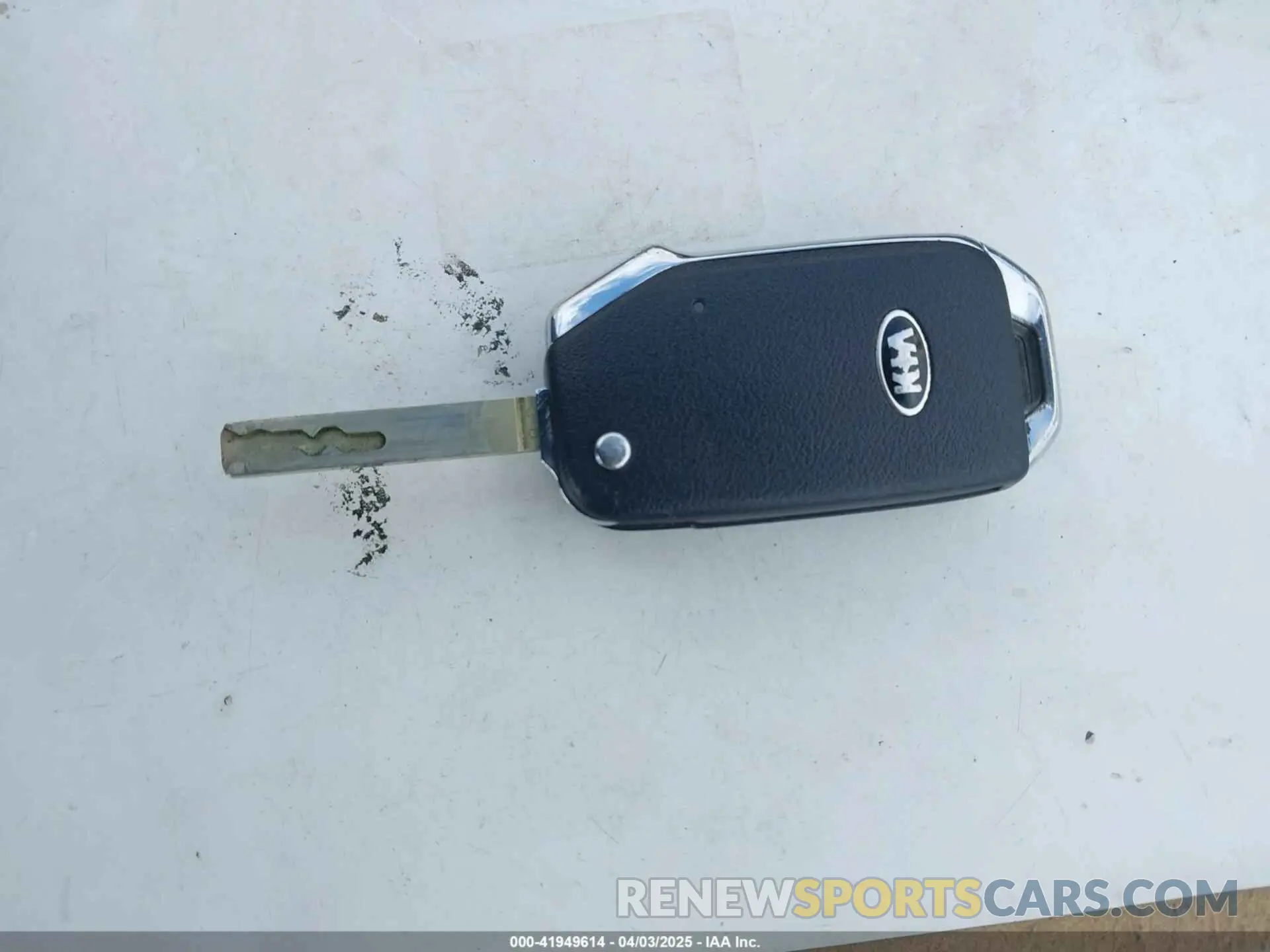 11 Photograph of a damaged car KNDCB3LC0L5371441 KIA NIRO 2020