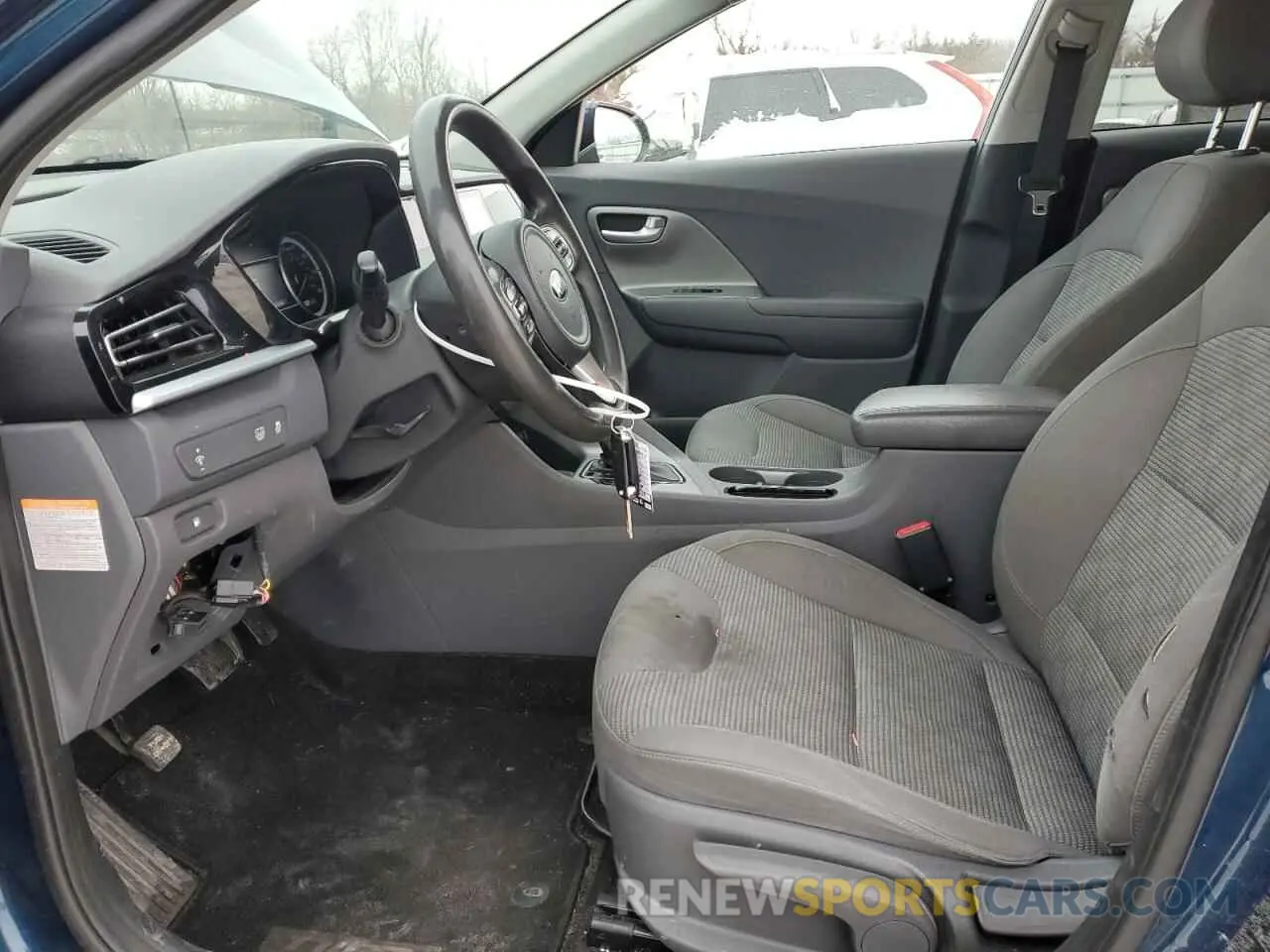 7 Photograph of a damaged car KNDCB3LC0L5447630 KIA NIRO 2020