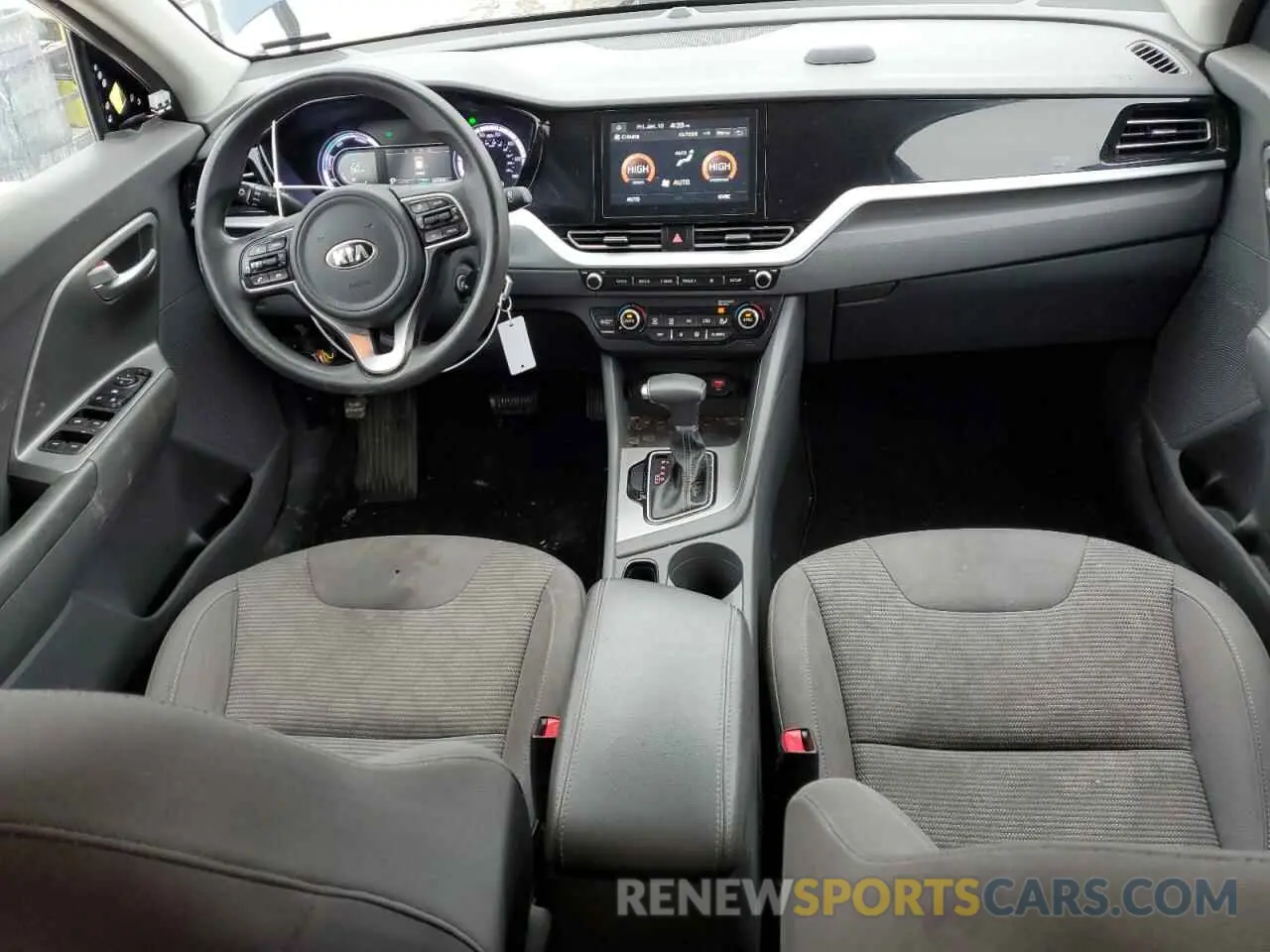 8 Photograph of a damaged car KNDCB3LC0L5447630 KIA NIRO 2020