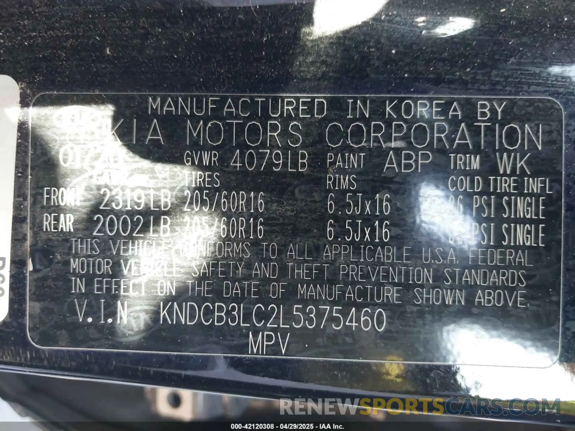 9 Photograph of a damaged car KNDCB3LC2L5375460 KIA NIRO 2020