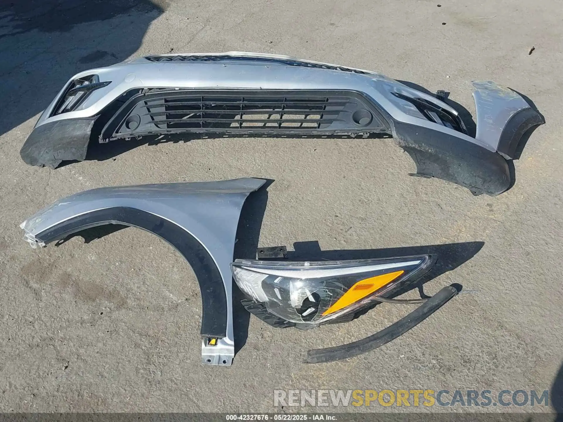 12 Photograph of a damaged car KNDCB3LC2L5396101 KIA NIRO 2020