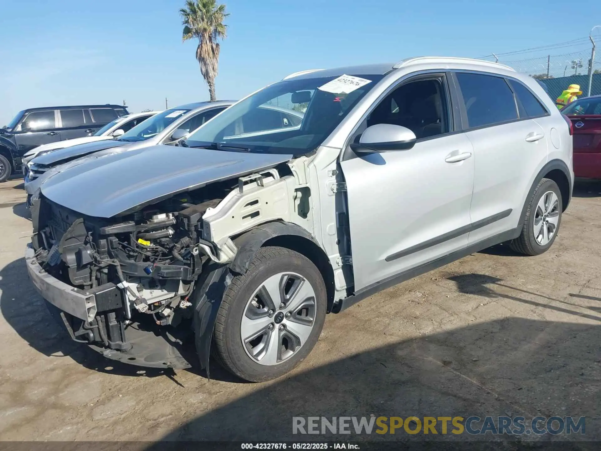 2 Photograph of a damaged car KNDCB3LC2L5396101 KIA NIRO 2020