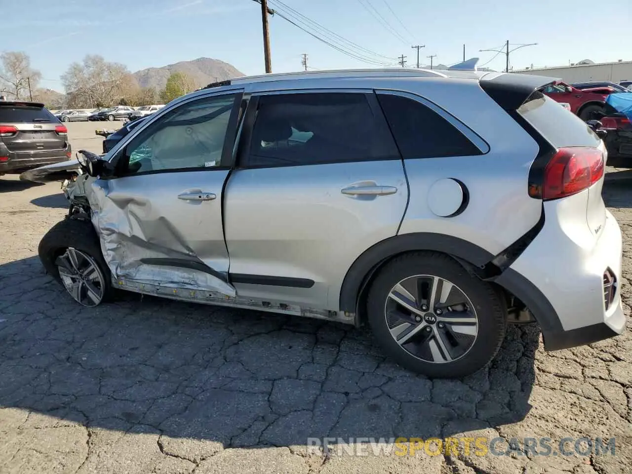 2 Photograph of a damaged car KNDCB3LC2L5419571 KIA NIRO 2020