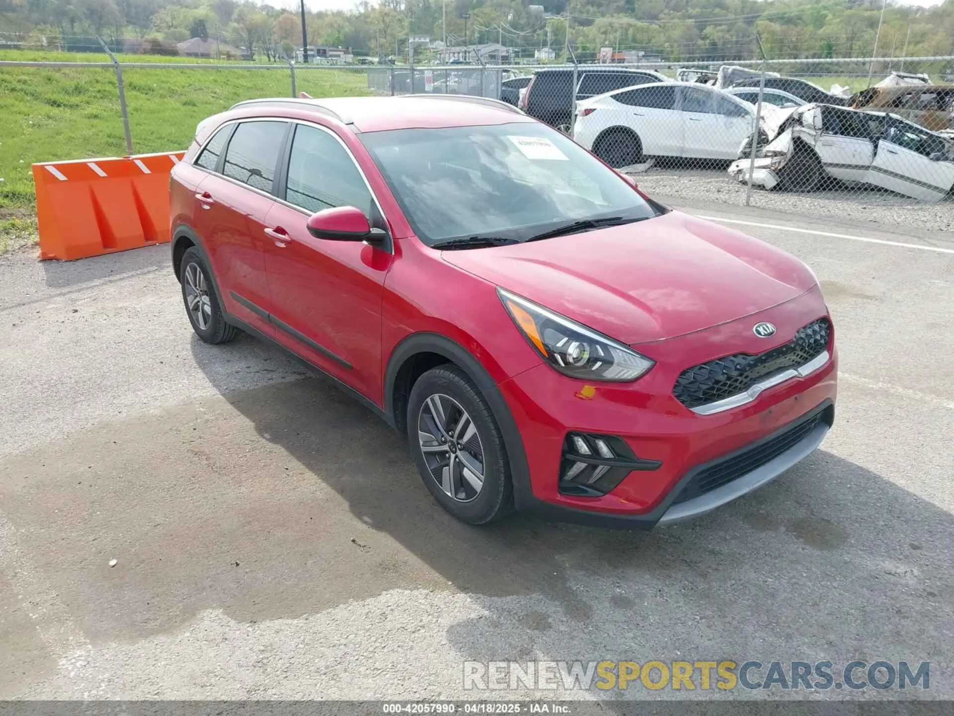 1 Photograph of a damaged car KNDCB3LC2L5420378 KIA NIRO 2020