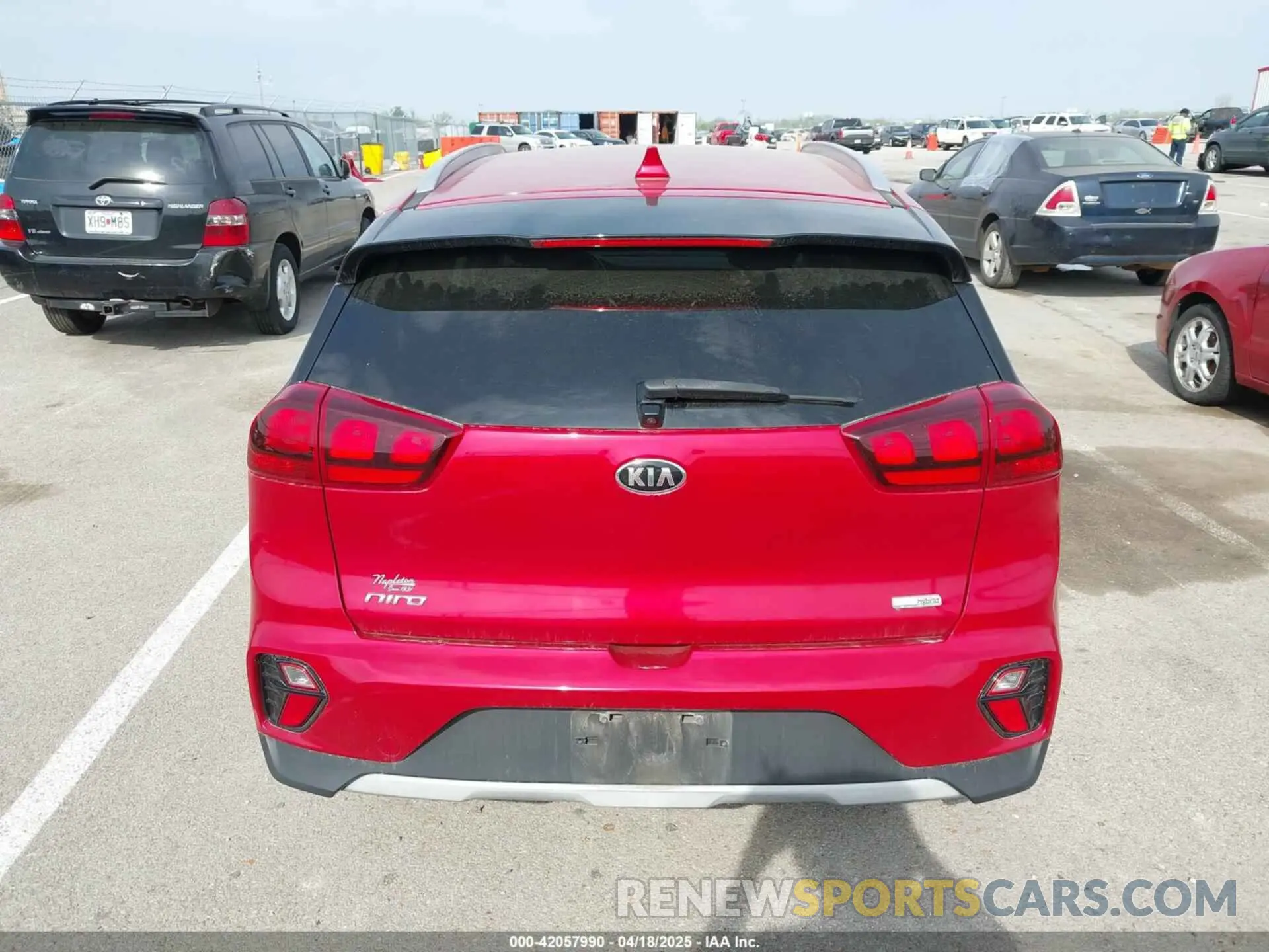 16 Photograph of a damaged car KNDCB3LC2L5420378 KIA NIRO 2020
