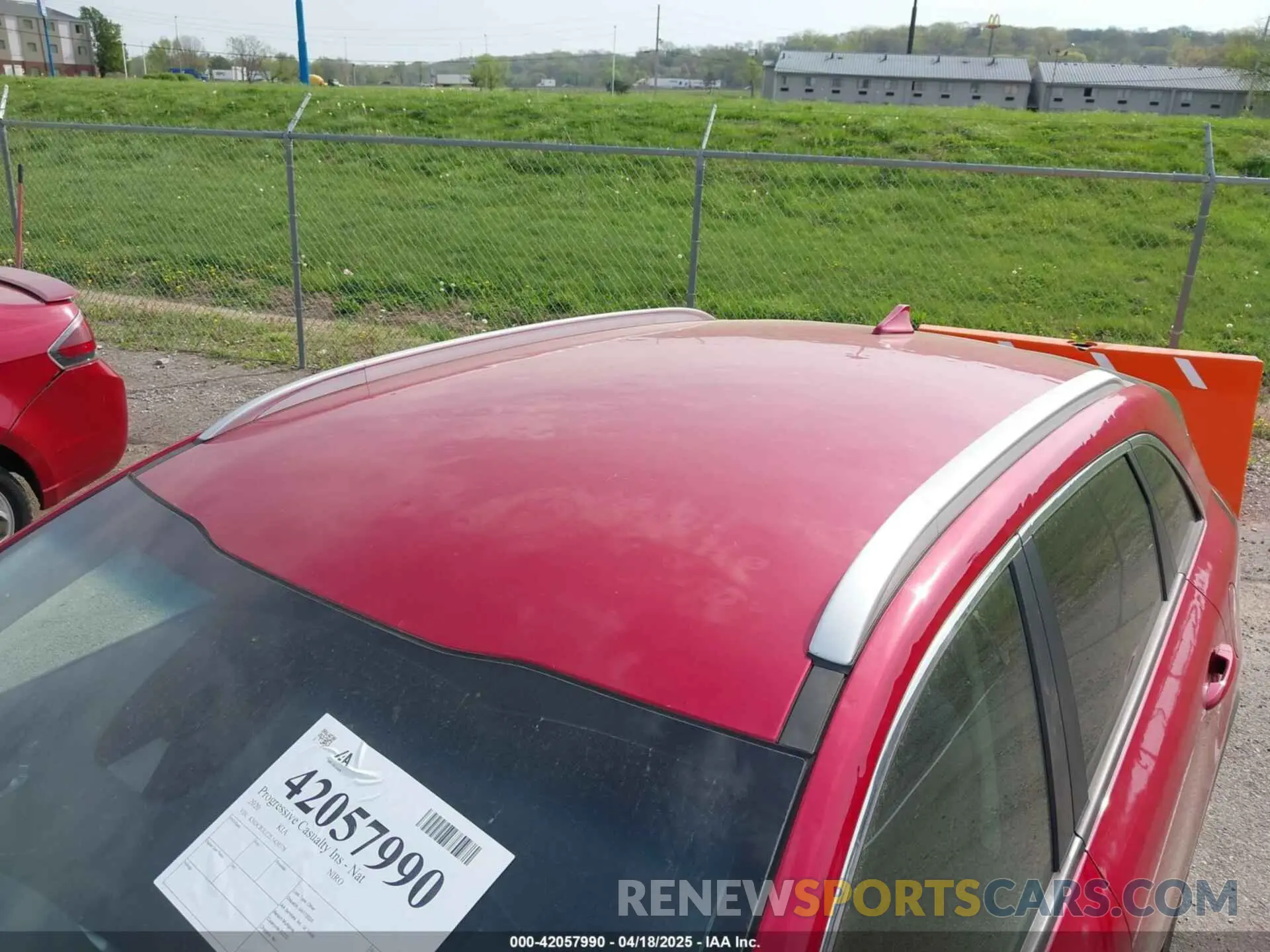 6 Photograph of a damaged car KNDCB3LC2L5420378 KIA NIRO 2020