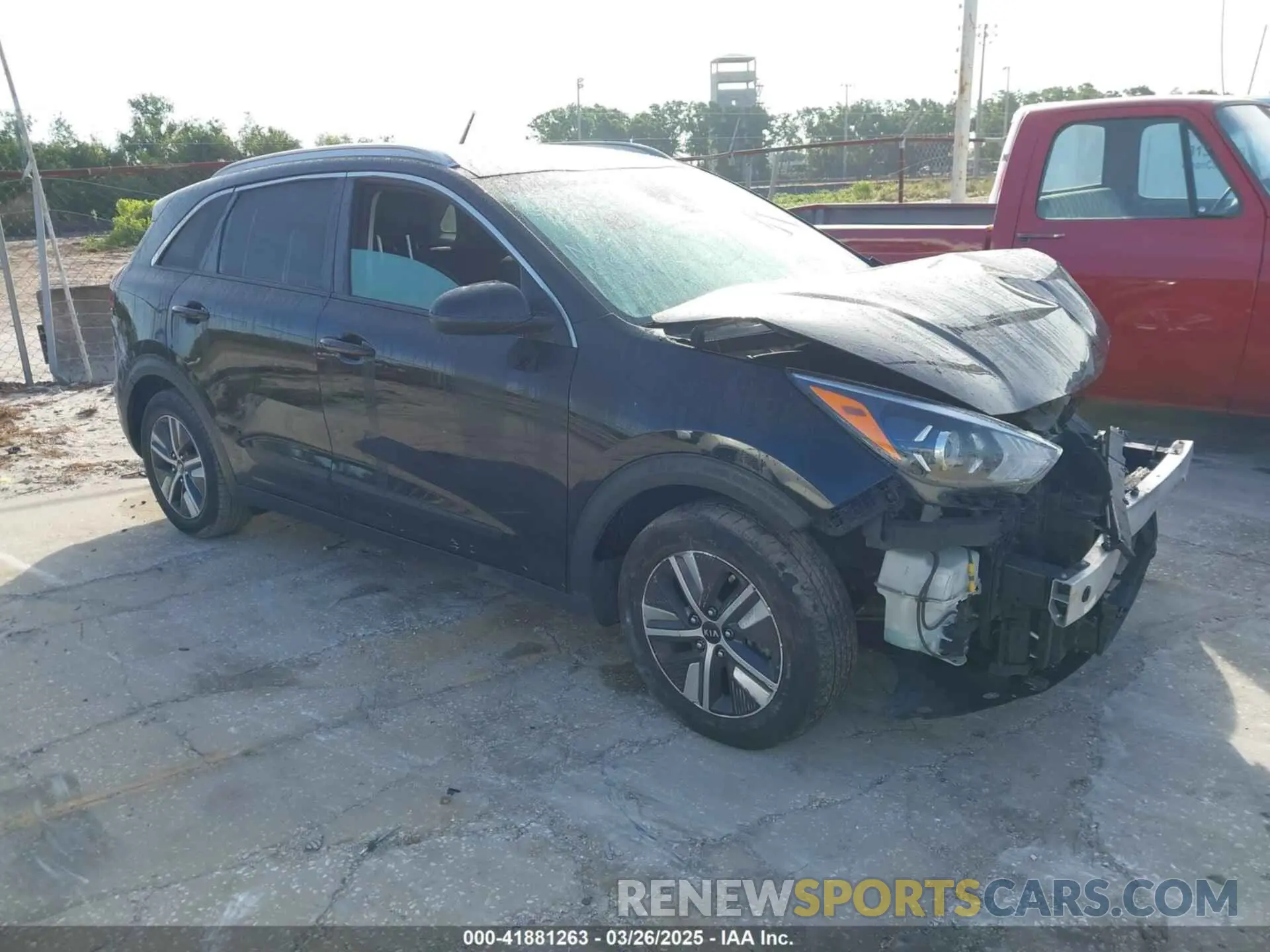1 Photograph of a damaged car KNDCB3LC2L5422695 KIA NIRO 2020