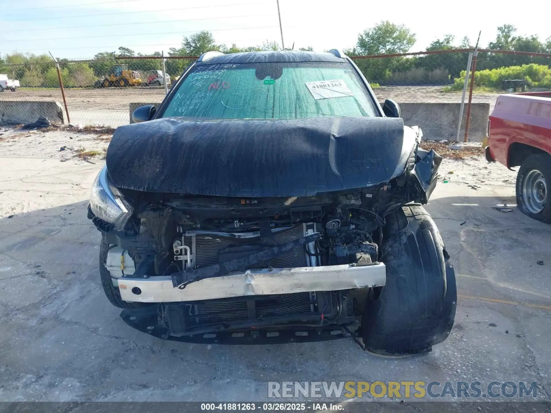 11 Photograph of a damaged car KNDCB3LC2L5422695 KIA NIRO 2020