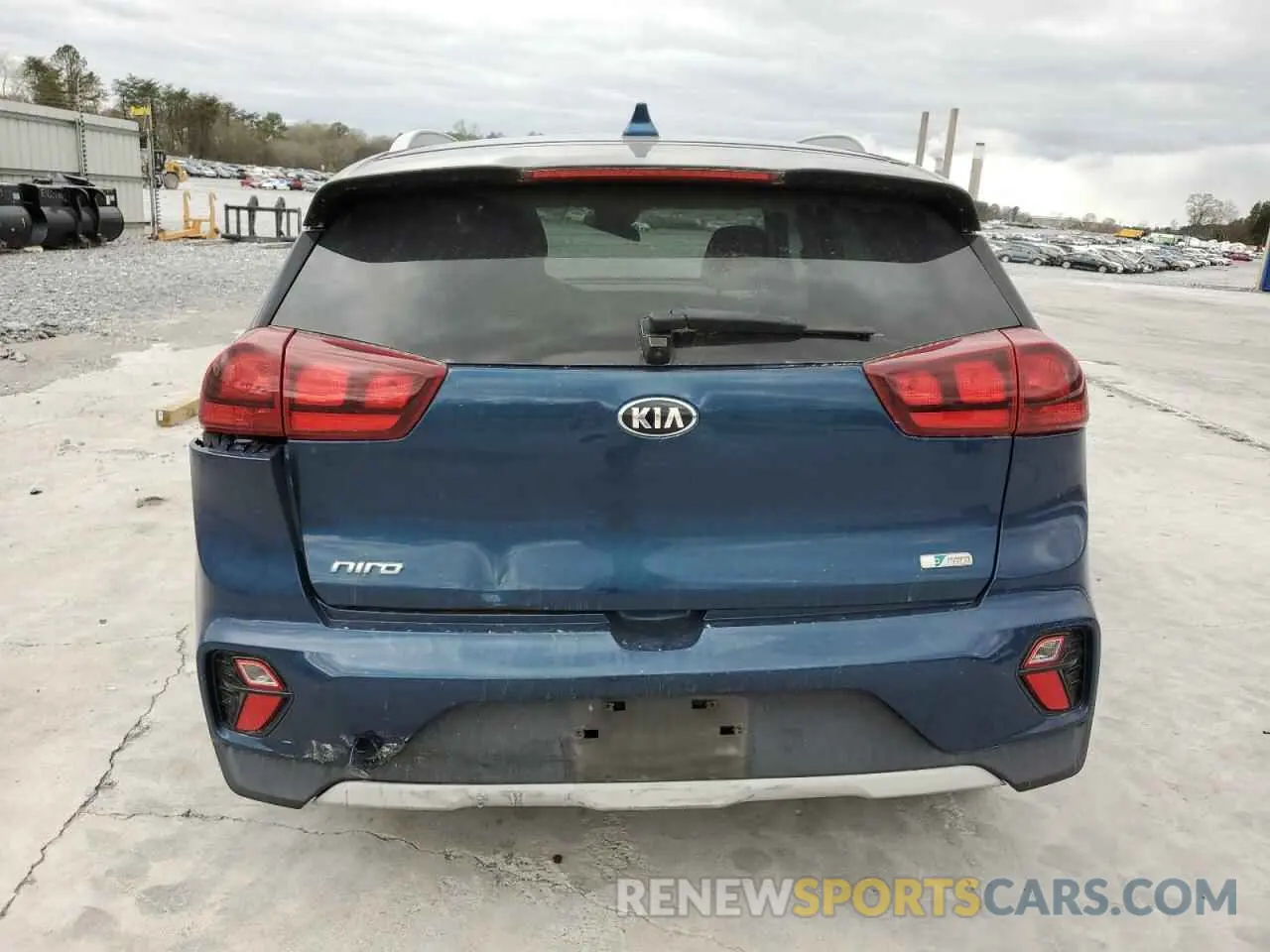 6 Photograph of a damaged car KNDCB3LC2L5435141 KIA NIRO 2020
