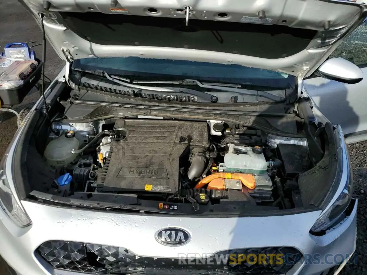12 Photograph of a damaged car KNDCB3LC3L5395409 KIA NIRO 2020