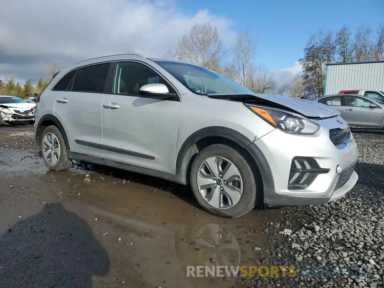 4 Photograph of a damaged car KNDCB3LC3L5395409 KIA NIRO 2020