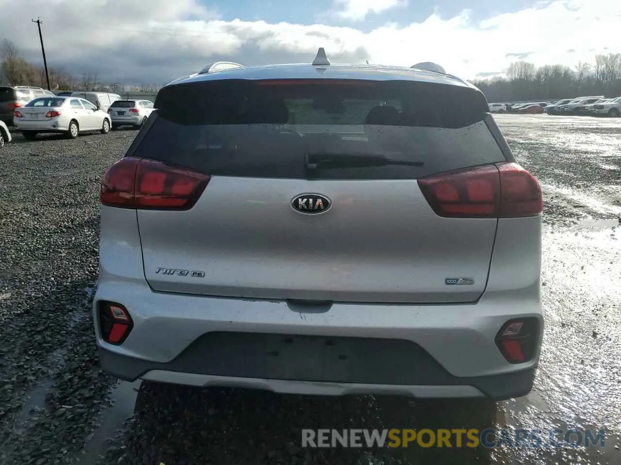 6 Photograph of a damaged car KNDCB3LC3L5395409 KIA NIRO 2020