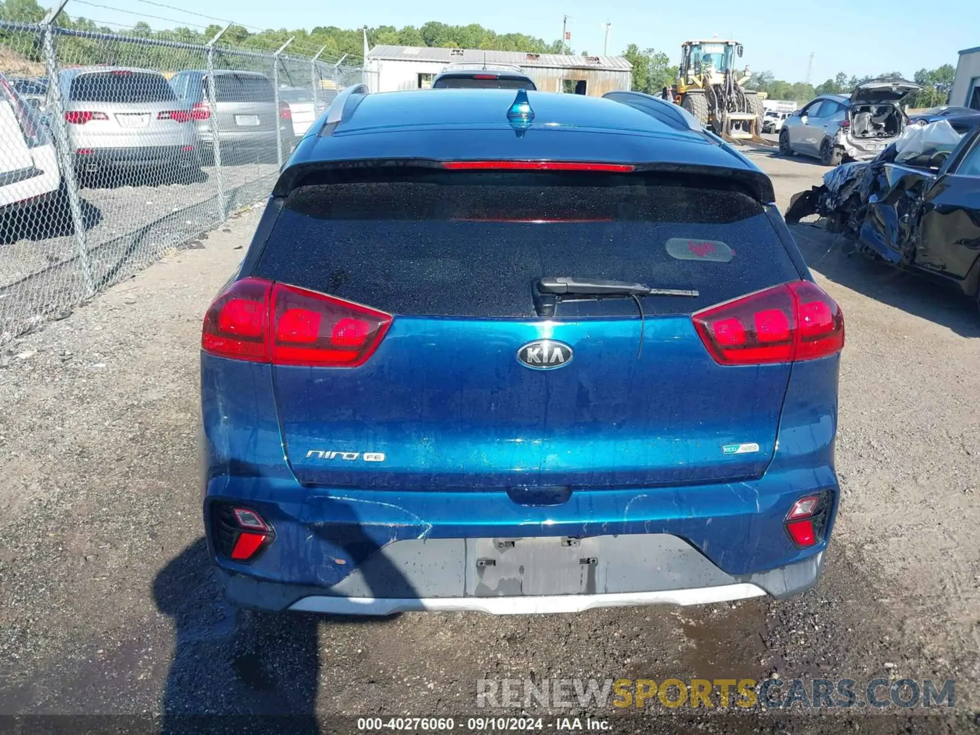 17 Photograph of a damaged car KNDCB3LC3L5440171 KIA NIRO 2020
