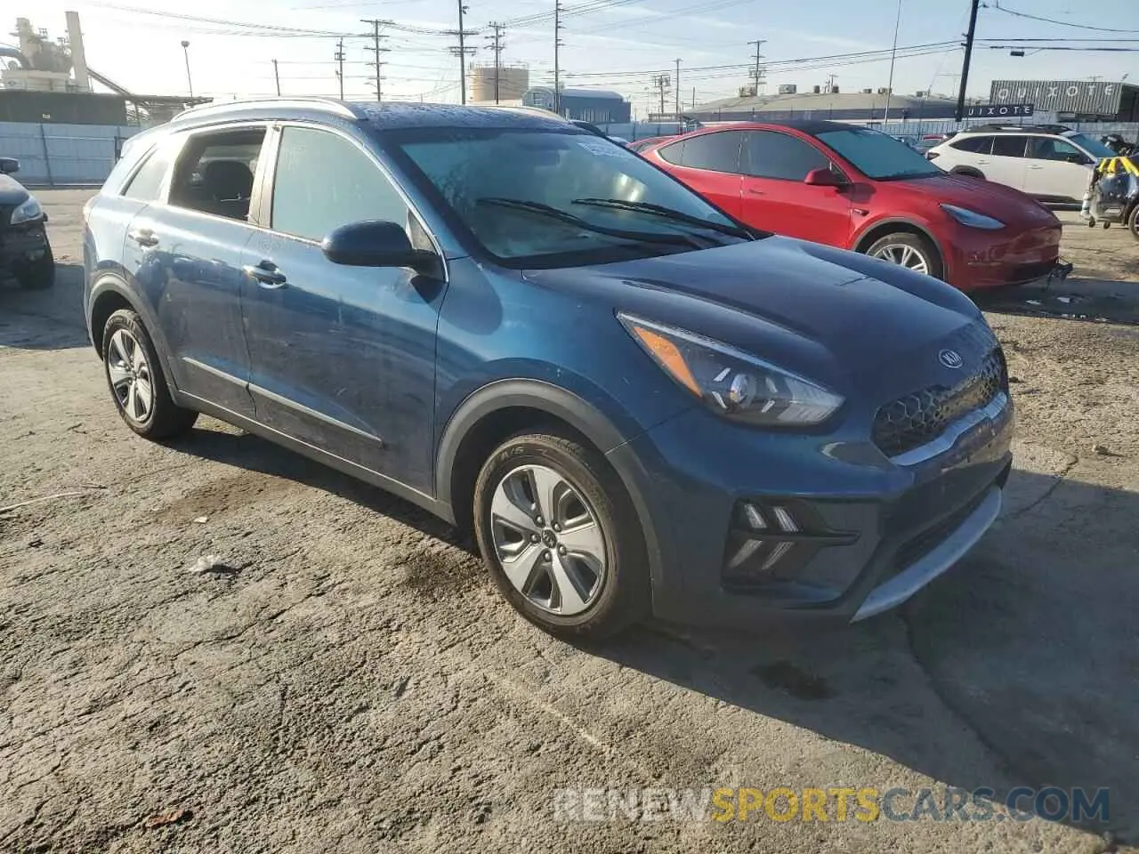 4 Photograph of a damaged car KNDCB3LC4L5397881 KIA NIRO 2020