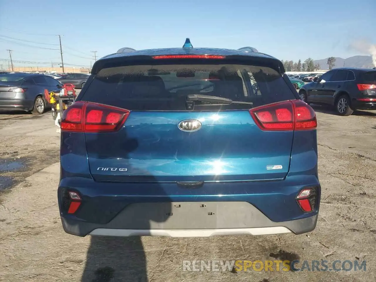 6 Photograph of a damaged car KNDCB3LC4L5397881 KIA NIRO 2020