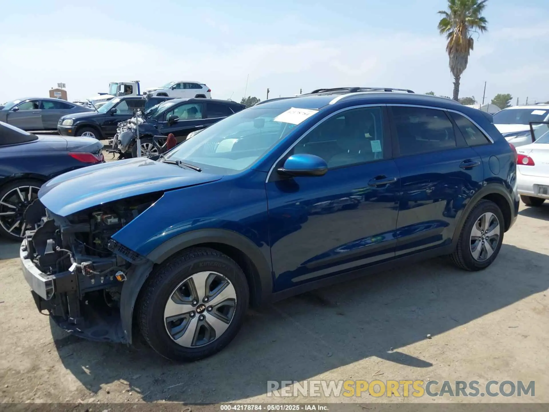 15 Photograph of a damaged car KNDCB3LC4L5398318 KIA NIRO 2020