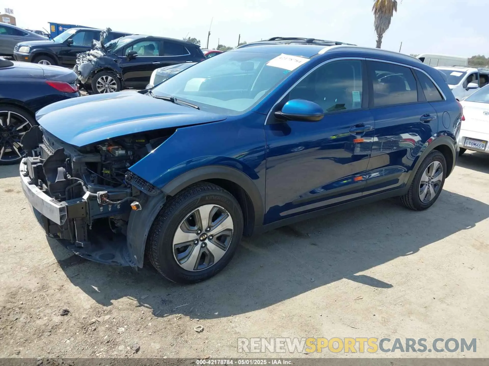 2 Photograph of a damaged car KNDCB3LC4L5398318 KIA NIRO 2020