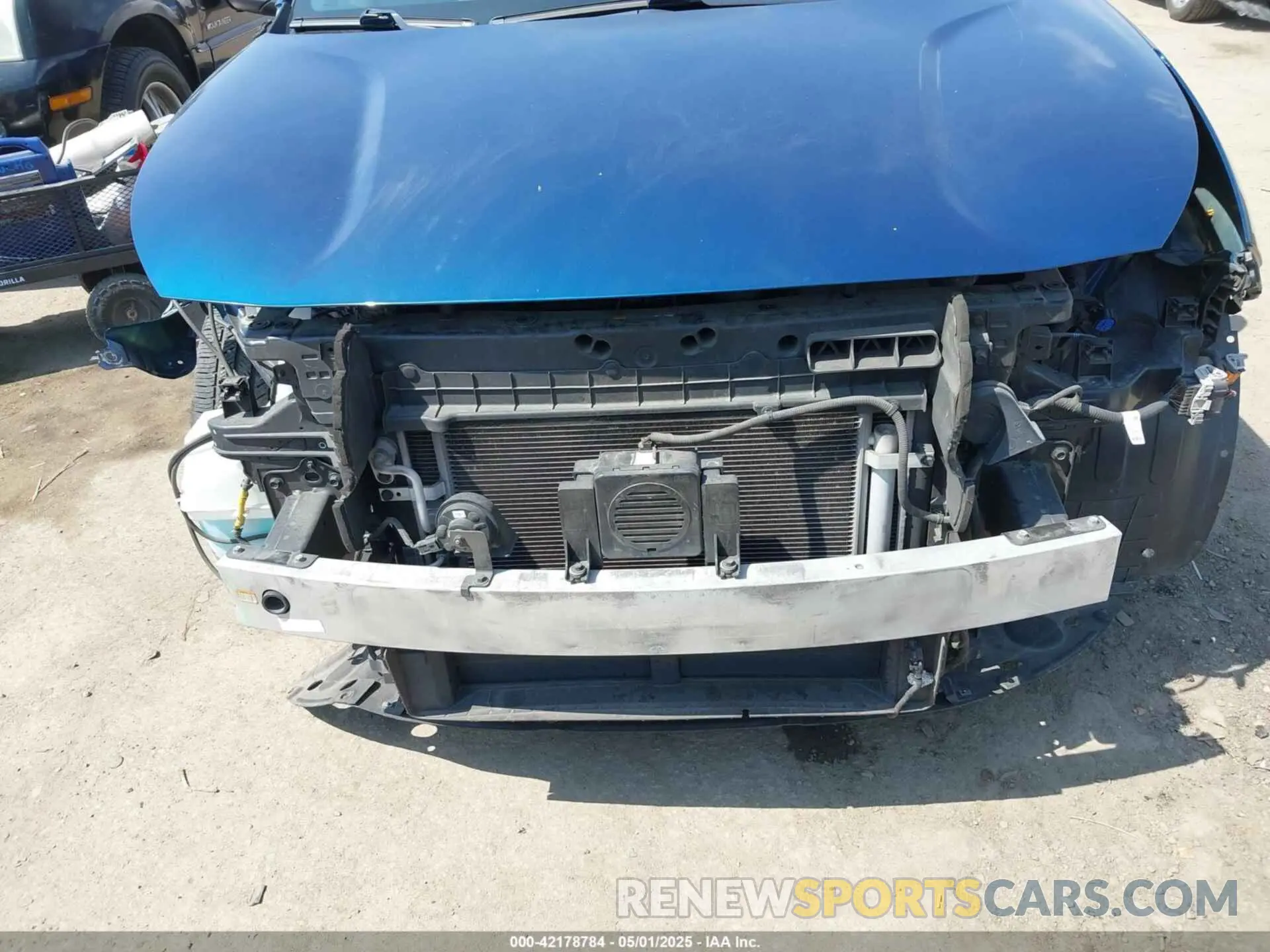 6 Photograph of a damaged car KNDCB3LC4L5398318 KIA NIRO 2020
