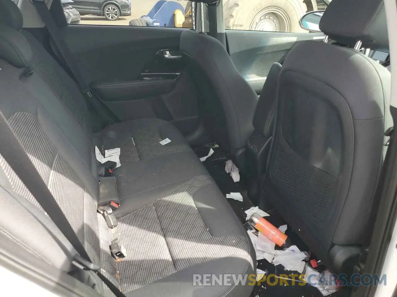 10 Photograph of a damaged car KNDCB3LC4L5421547 KIA NIRO 2020