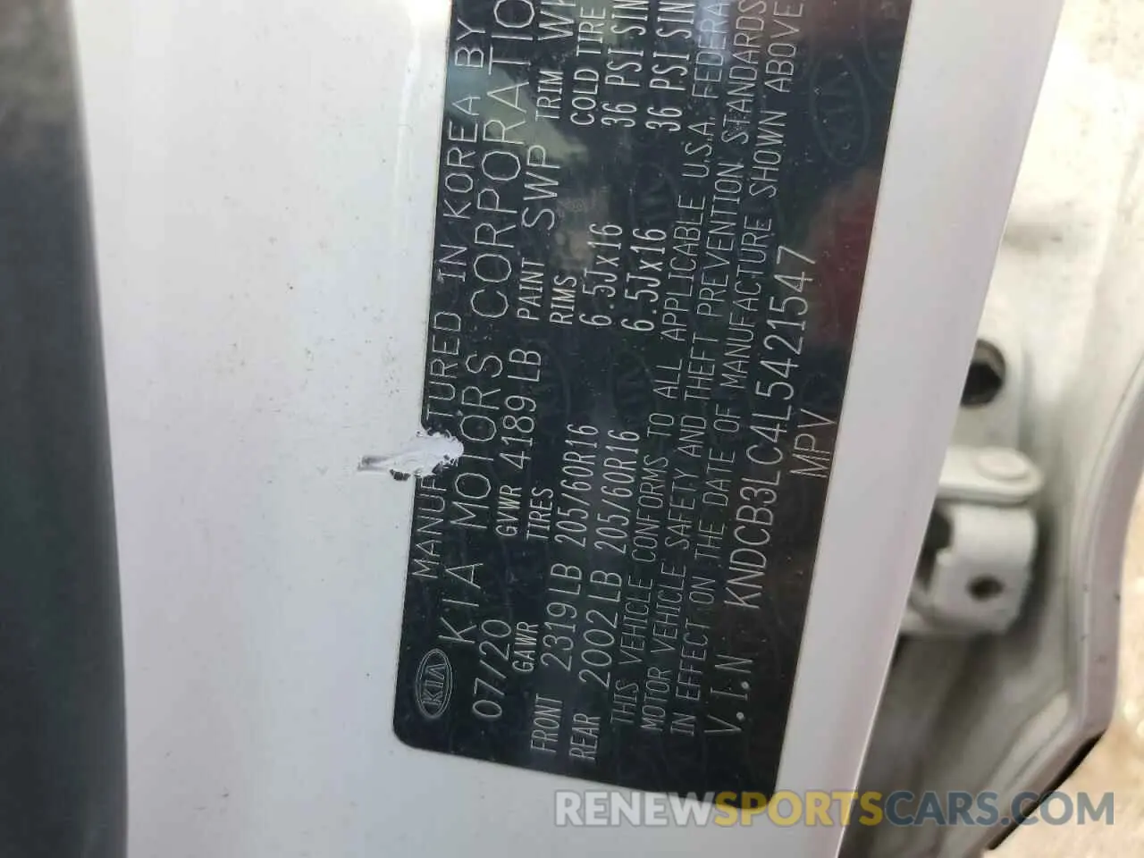 12 Photograph of a damaged car KNDCB3LC4L5421547 KIA NIRO 2020