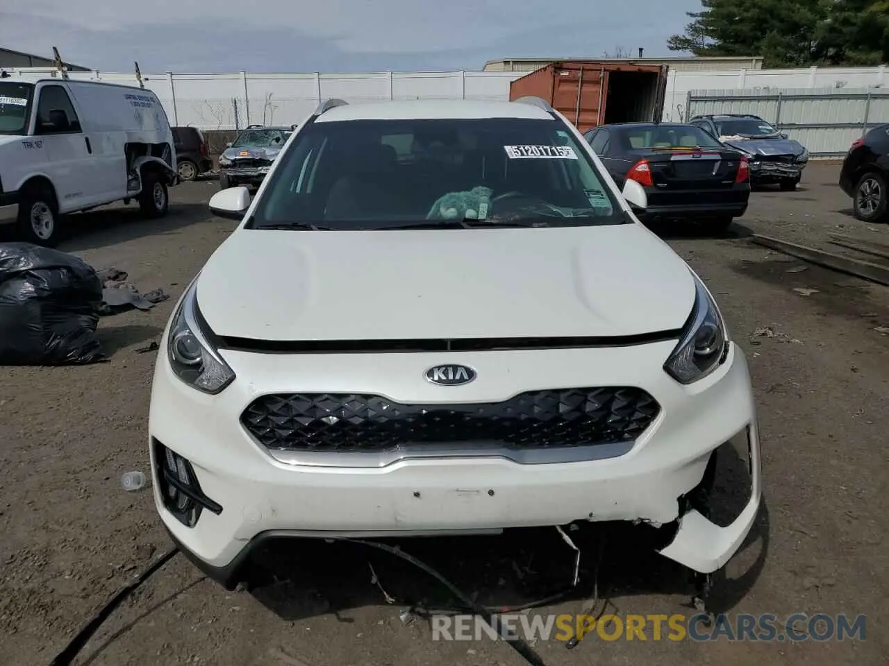 5 Photograph of a damaged car KNDCB3LC4L5421547 KIA NIRO 2020
