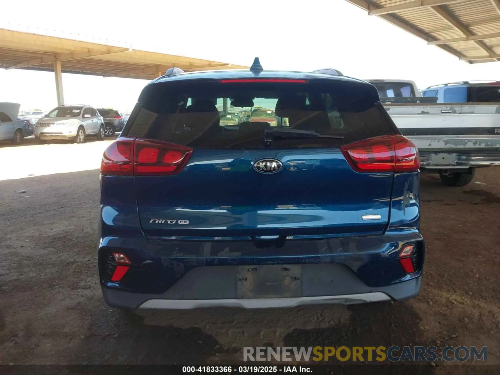 15 Photograph of a damaged car KNDCB3LC4L5439787 KIA NIRO 2020