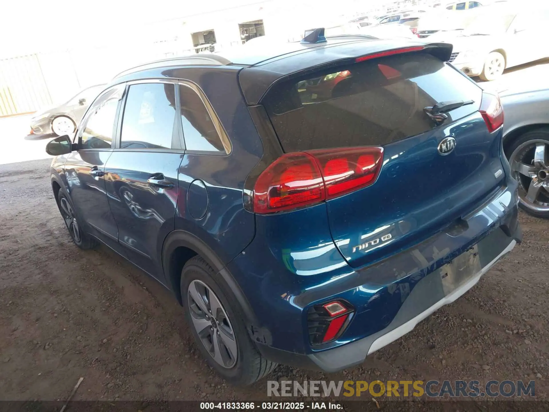 3 Photograph of a damaged car KNDCB3LC4L5439787 KIA NIRO 2020