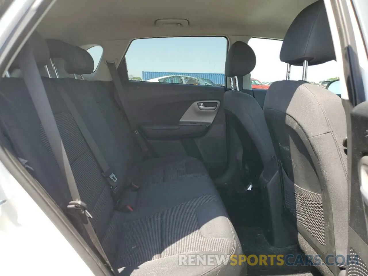 10 Photograph of a damaged car KNDCB3LC5L5362167 KIA NIRO 2020