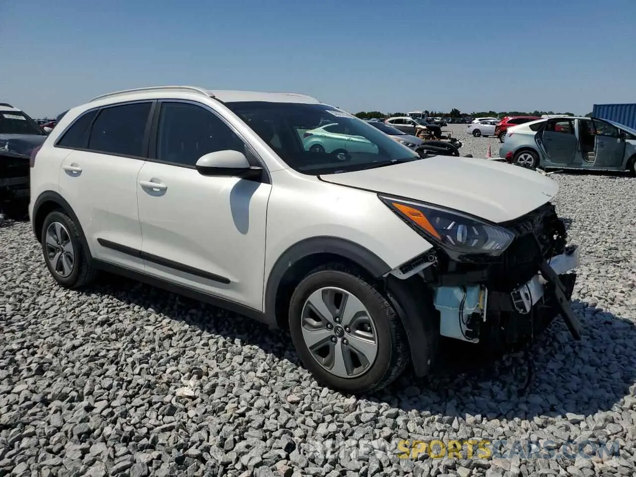 4 Photograph of a damaged car KNDCB3LC5L5362167 KIA NIRO 2020