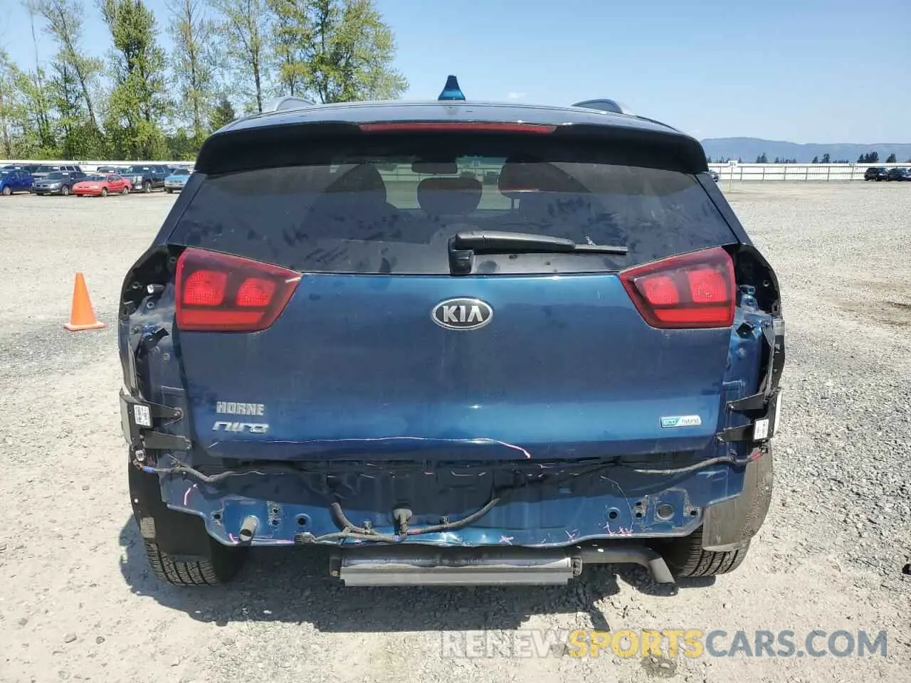 6 Photograph of a damaged car KNDCB3LC5L5451298 KIA NIRO 2020
