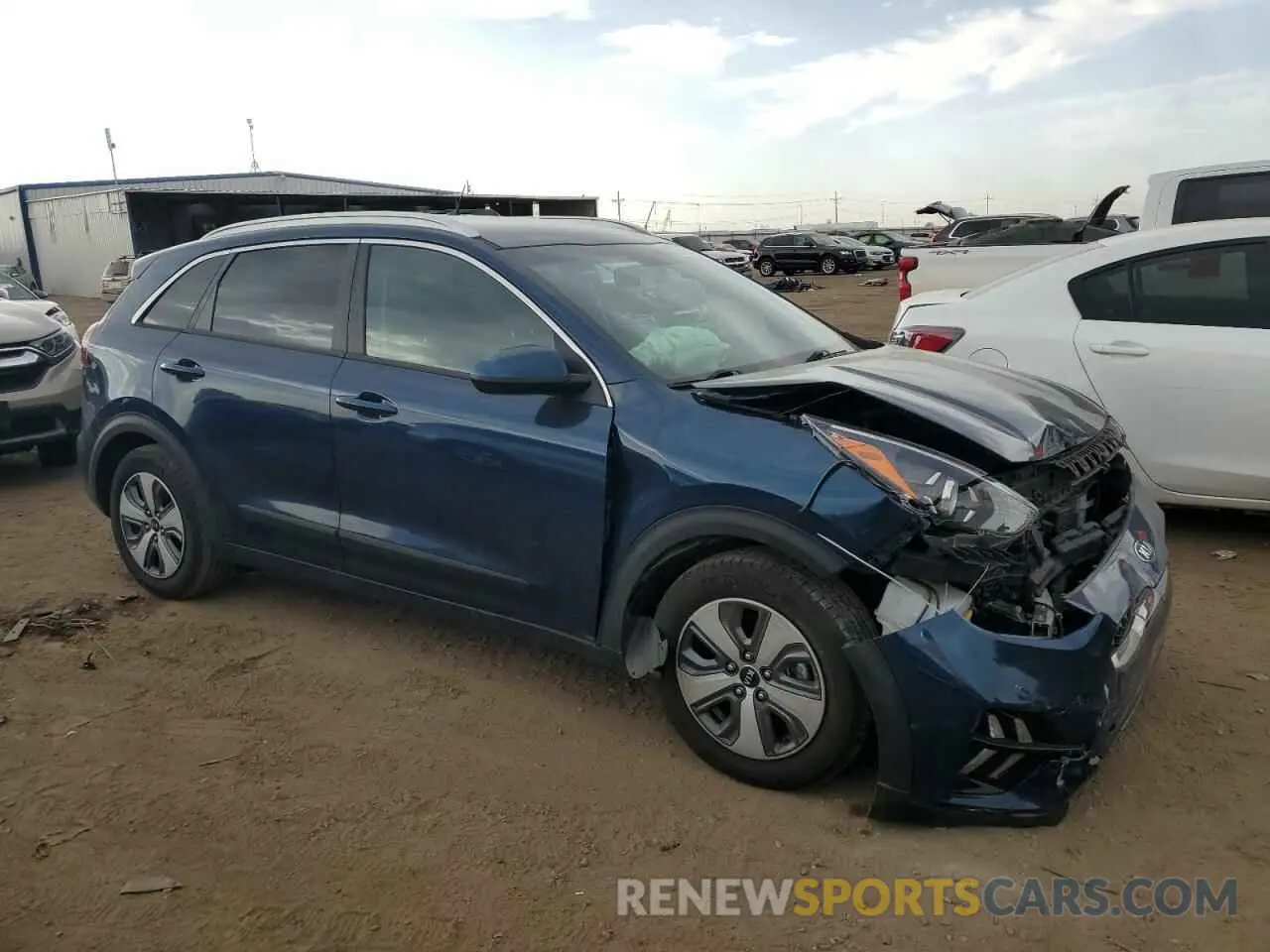 4 Photograph of a damaged car KNDCB3LC6L5433909 KIA NIRO 2020