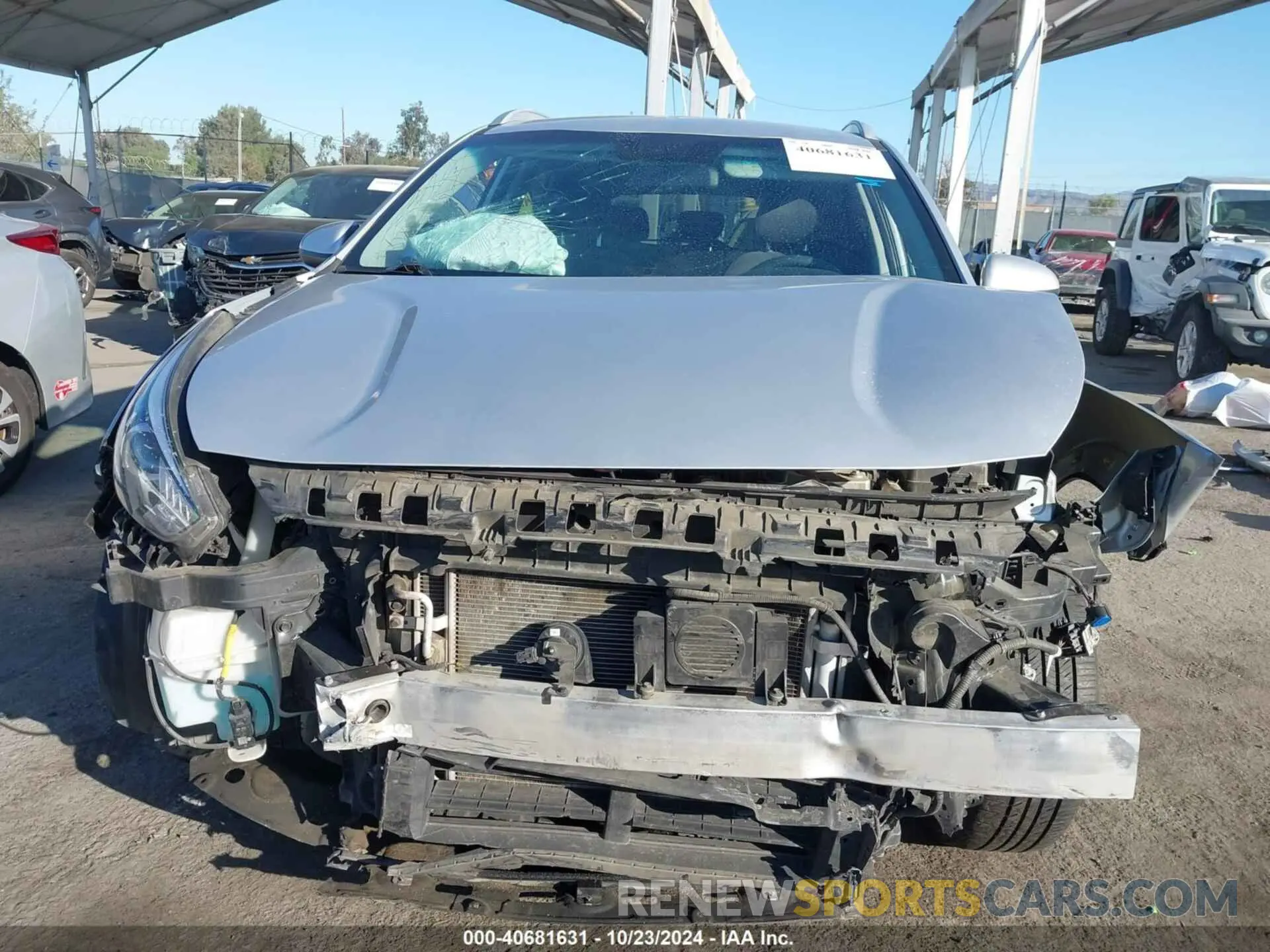 12 Photograph of a damaged car KNDCB3LC6L5438852 KIA NIRO 2020